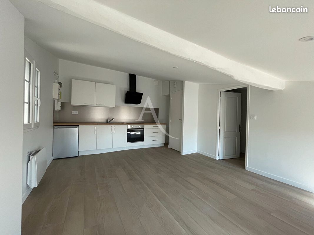 Appartement 2 pièces 25 m² · à Saintes · 25 m² · 570 €/mois