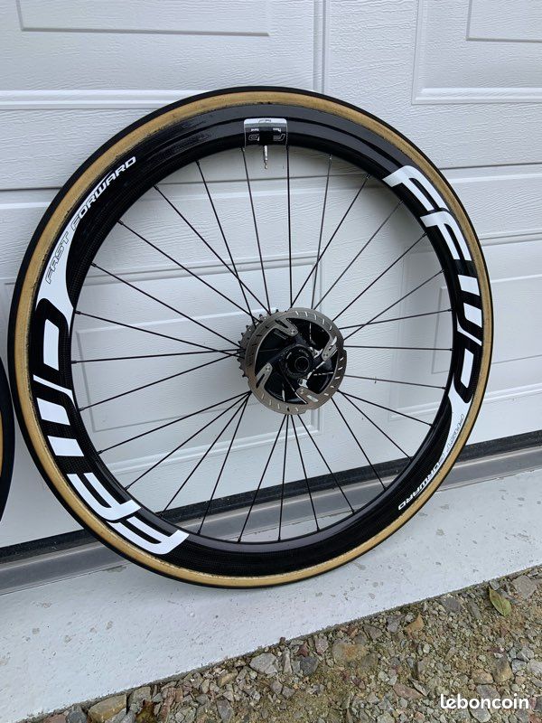 Paire de roues route ou cyclo cross boyaux FFWD Équipements vélos