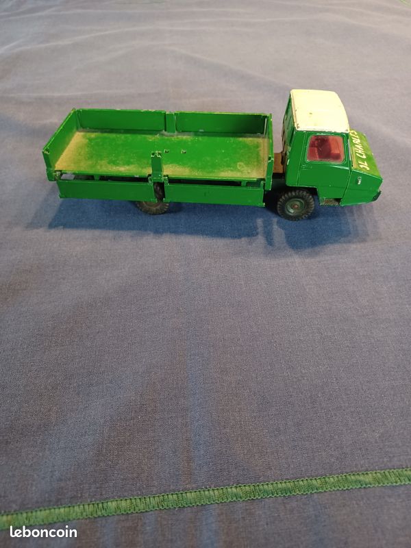 DINKY TOYS France 589. Camion BERLIET Dépannage. Produit de 1965 à 1969