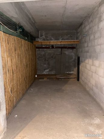 https://img.leboncoin.fr/api/v1/lbcpb1/images/82/59/11/825911b789f535629f4b07ab58cf77f584b6fbaa.jpg?rule=ad-image