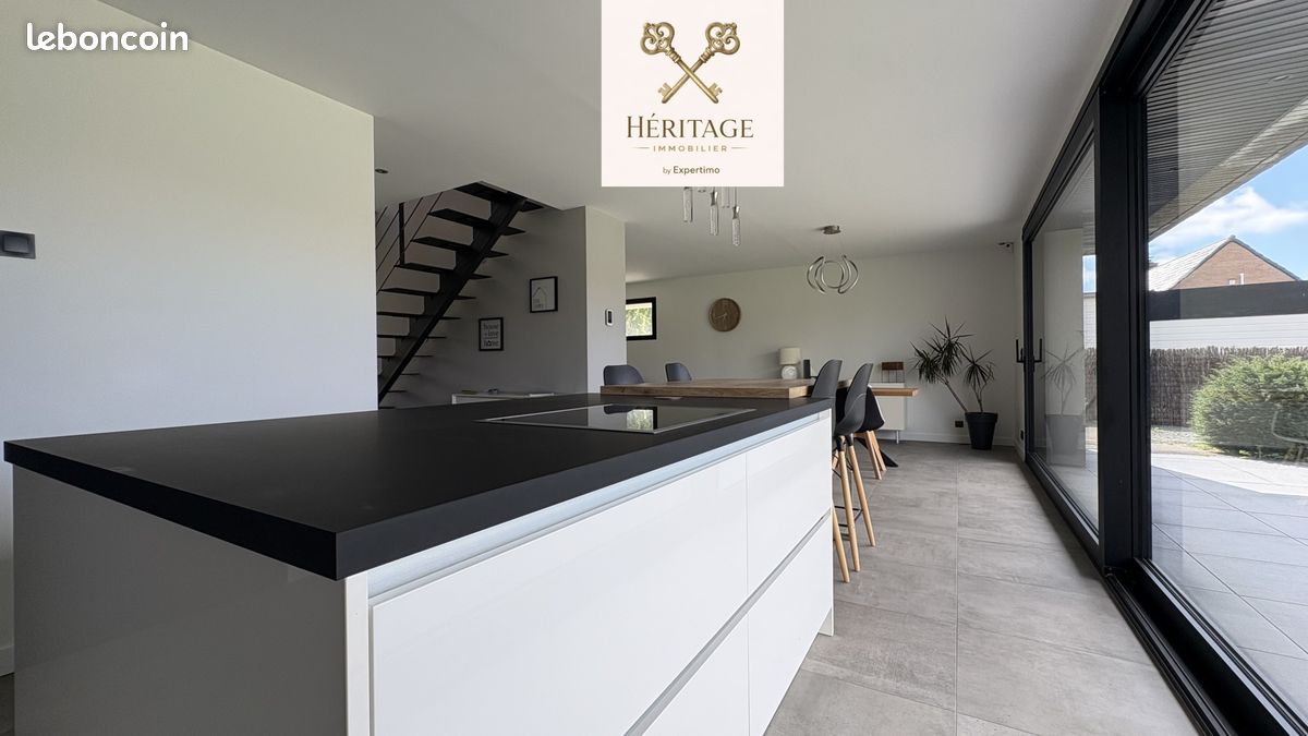 Maison 6 pièces 197 m² · à Coutiches · 197 m² · 550 500 €