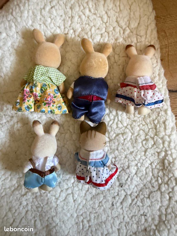 5 figurines sylvanian families (image 2)