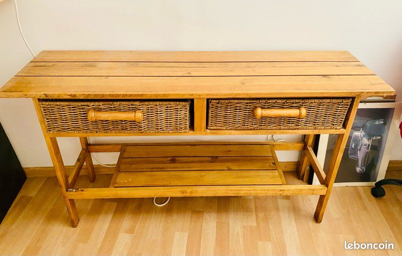 Console (image 2)
