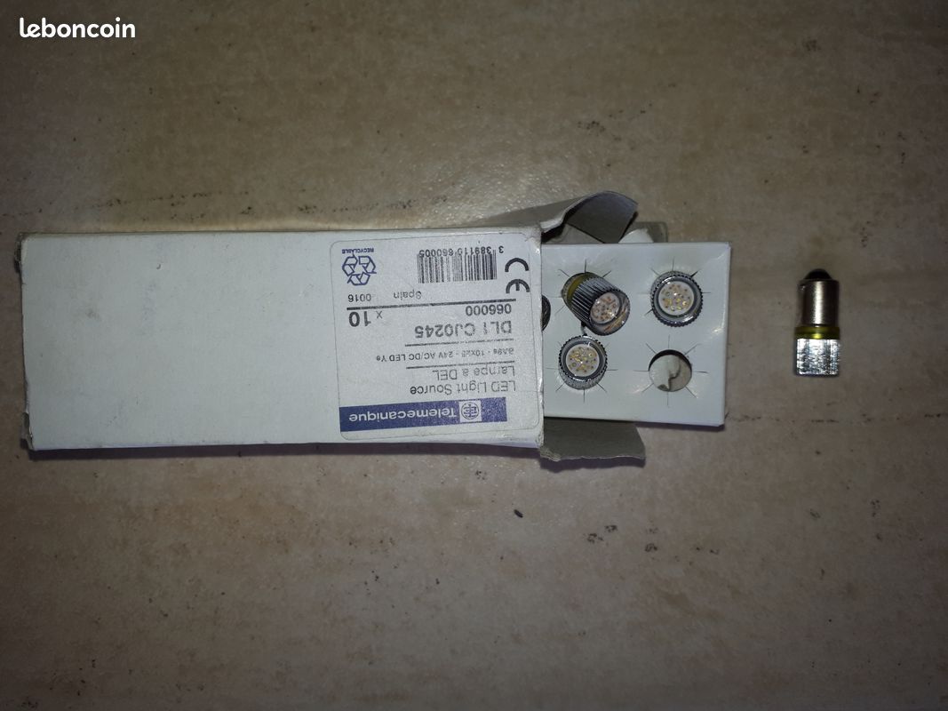 Ampoule LED Jaune 24V voyant télémécanique / Schneider (image 1)