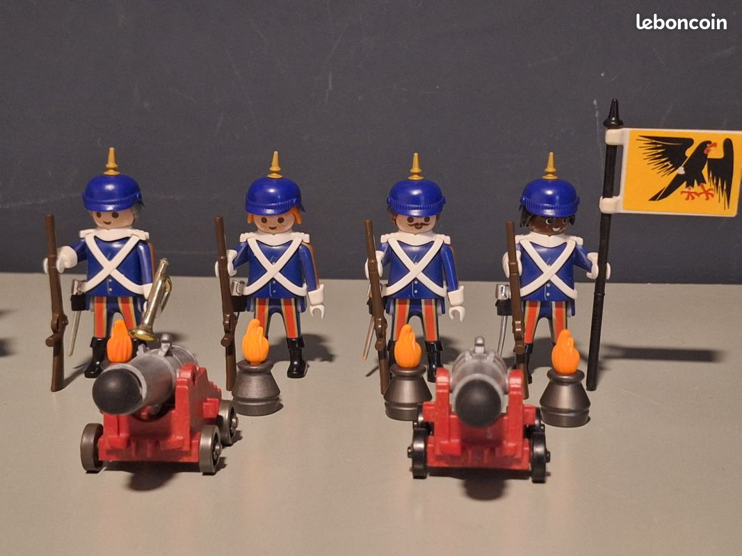 PLAYMOBIL Personaggio Cavaliere Soldato Con Armatura &ndash; Figura Napoleone CUSTOM (Usato)