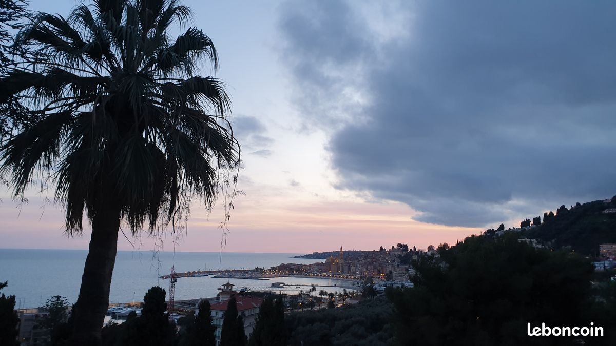 Studio meublé avec superbe piscine vue sur la baie de Menton Garavan proche Italie Monaco (image 3)