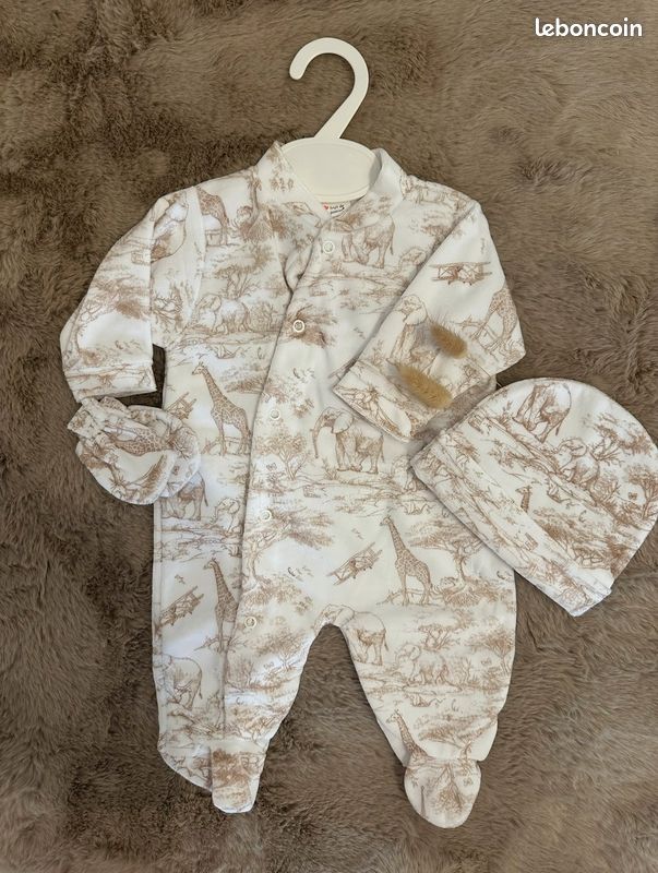 Pyjama 3 pièces (image 1)