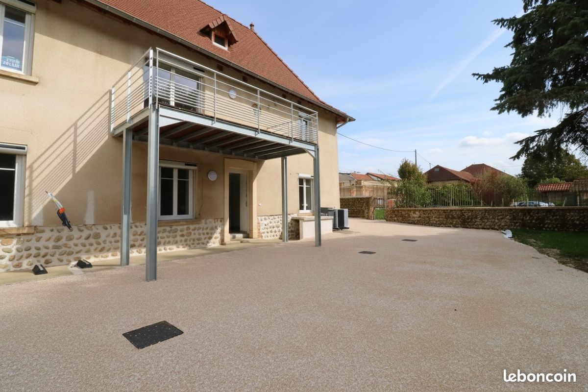 Maison 4 pièces 86 m² · à Mottier · 86 m² · 950 €/mois