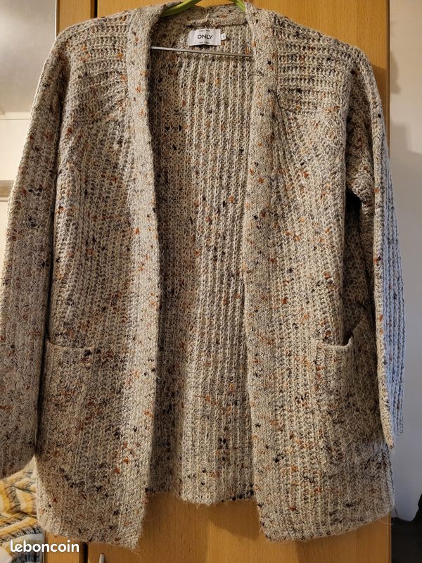 Cardigan ONLY ts (image 1)