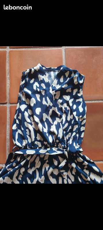 Robe d'été élégante col V croisé (image 2)