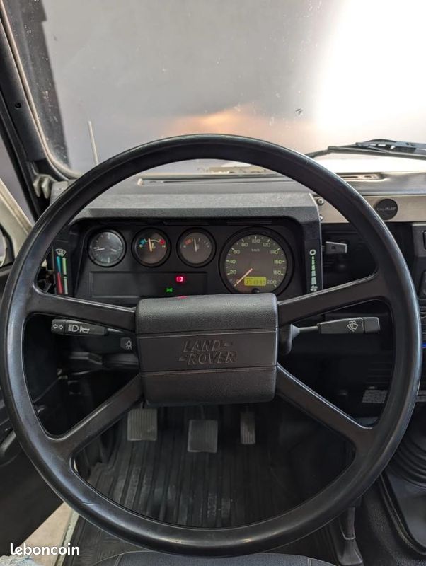 Land Rover Defender 110 Pick-Up 2.5 TD5 15P 122 Cv (image 6)