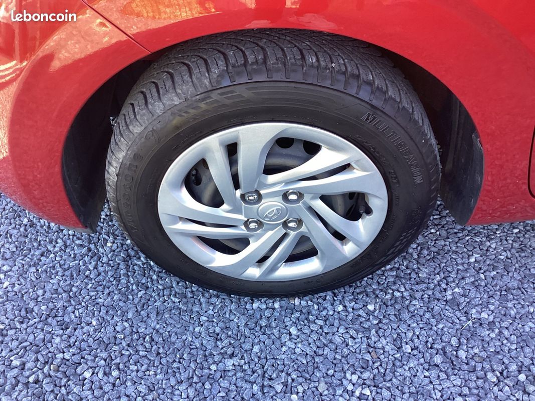 Hyundai i10 Initia ESSENCE (image 23)