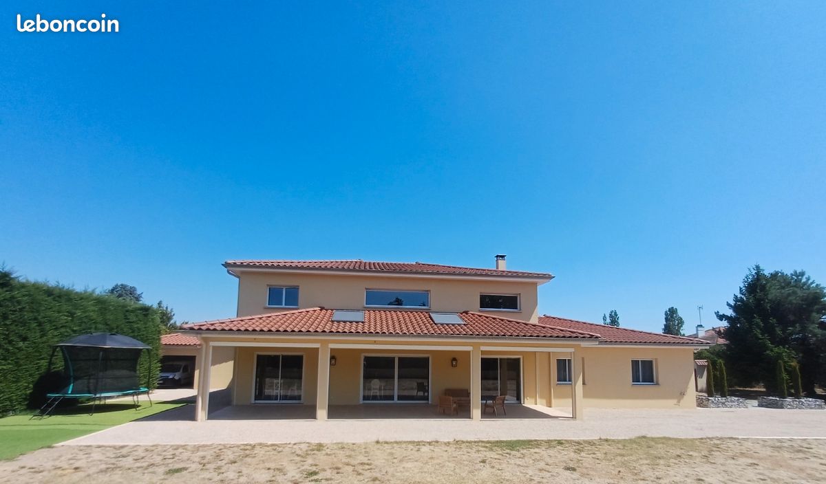 Maison 4 pièces 265 m² · à Feurs · 265 m² · 700 000 €