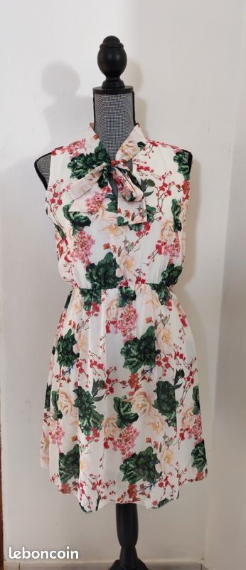 Robe fleurs (image 1)