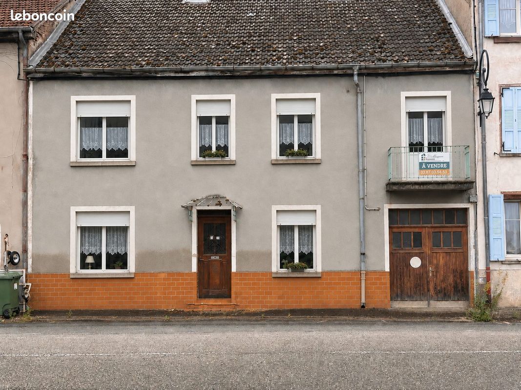 Maison 8 pièces 187 m² · à Saint-Quirin · 187 m² · 88 000 €