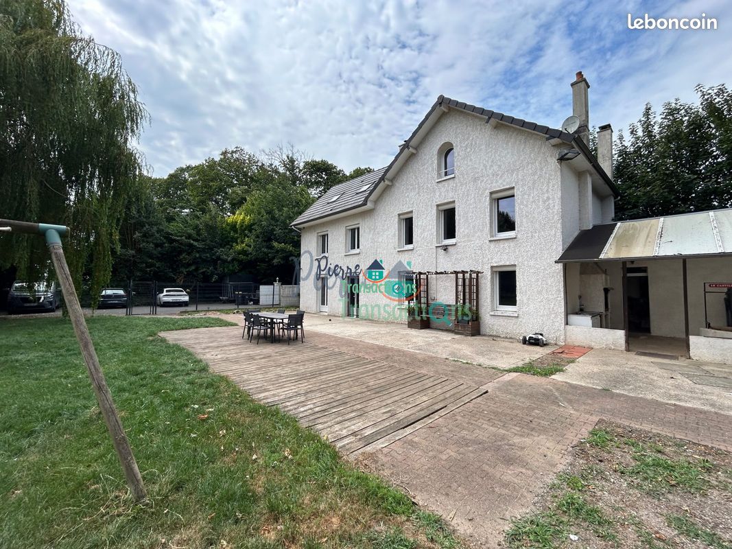 Maison 9 pièces 182 m² · à Saint-Romain-de-Colbosc · 182 m² · 437 805 €