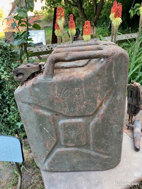 Jerrycan débarquement Normandie 1944 (image 1)