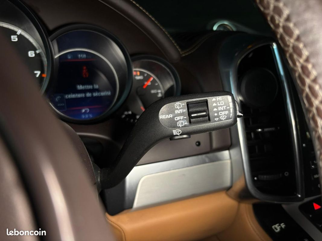 PORSCHE CAYENNE Turbo 4,8i V8 ? 500 ch ? 4 sièges chauffants ? Toit ouvrant (image 19)