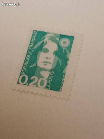 Roumanie avec au moins 10% timbres spéciaux Timbres 50 grammes