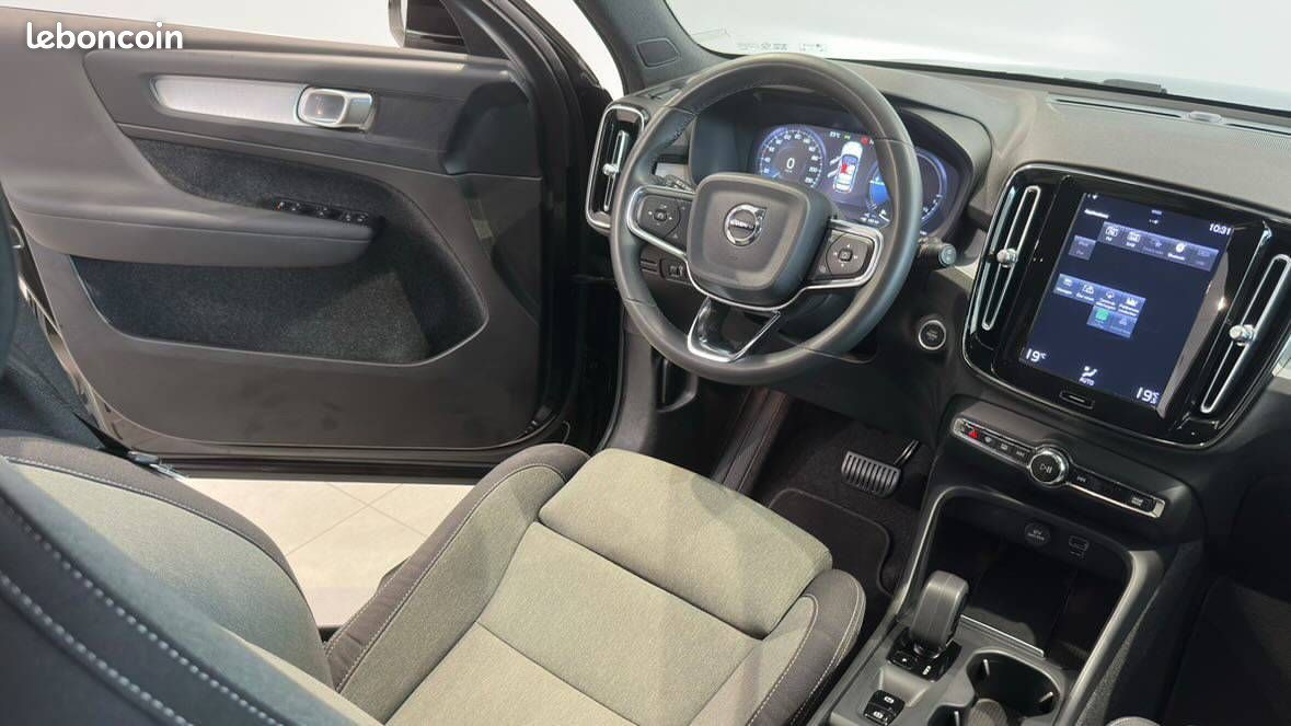 VOLVO XC40 T4 Recharge 129+82 ch DCT7 Start (image 21)