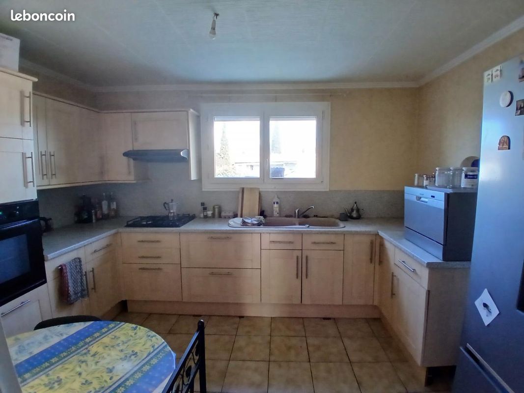 Appartement 4 pièces 90 m² · à Oraison · 90 m² · 890 €/mois