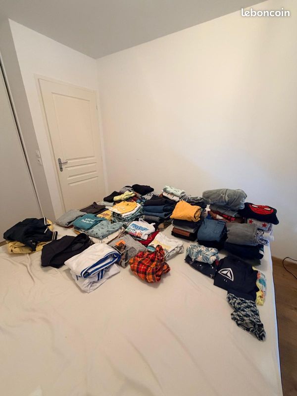 Vend vêtements garcons (image 1)
