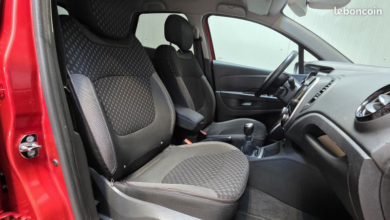 Renault CAPTUR 1.3 TCE 130CH FAP INTENS (image 17)