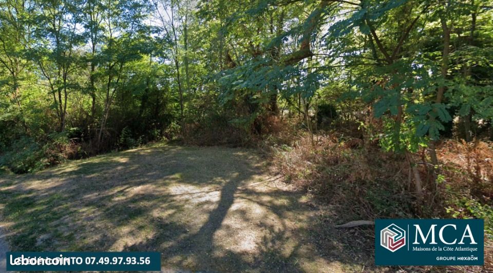Terrain 886 m² Saint Pierre Du Mont · à Saint-Pierre-du-Mont · 93 000 €