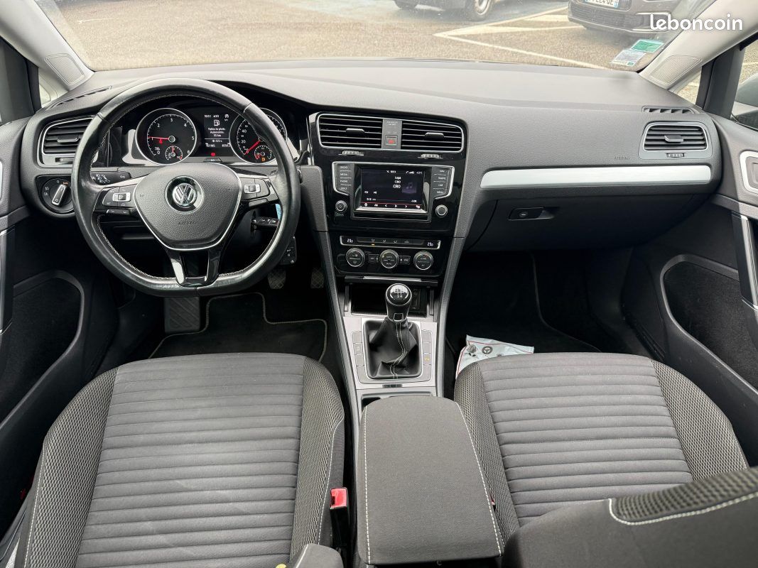 VOLKSWAGEN GOLF SW 1.6 TDI 105 BlueMotion Technology 4Motion Série Spéciale Cup - Toit Panoramique (image 11)