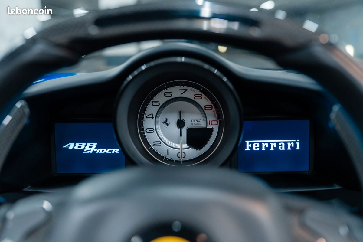 Ferrari 488 Spider - 23200 km (image 19)