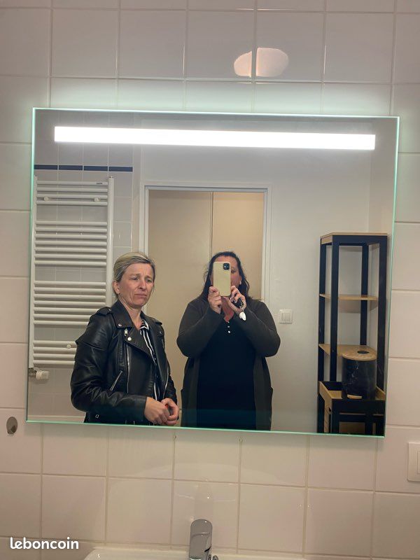 Miroir de salle de bain (image 1)