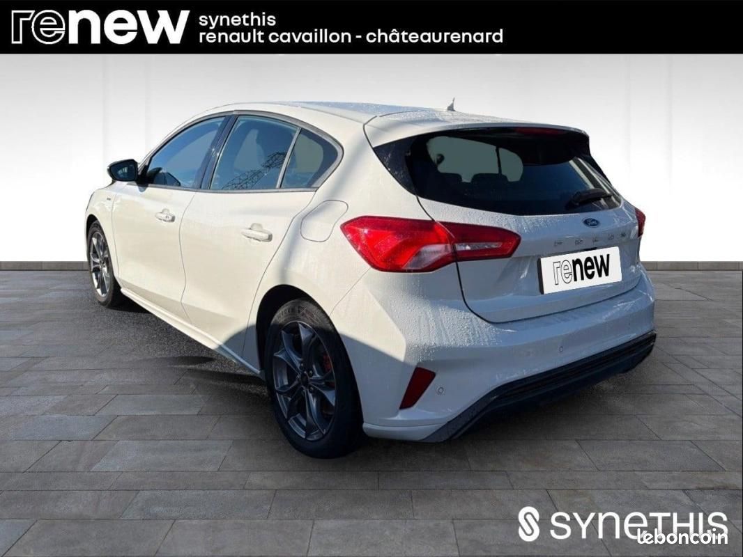 Ford Focus 1.0 EcoBoost 125 S&S ST Line (image 4)