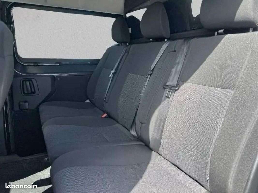 PEUGEOT EXPERT M 2.2 Diesel - 180 CH - S&S - BV EAT8 - CABINE APPROFONDIE FIXE - 5 Places (image 10)