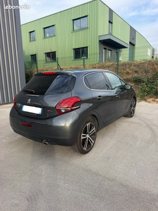 Peugeot 208 Gt line 1.6 Bluehdi 100 ch (image 2)