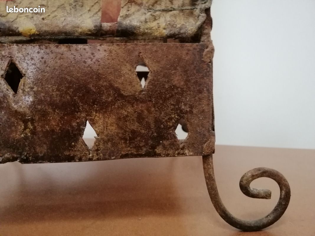Lampe à poser en métal vieilli et papier (image 6)