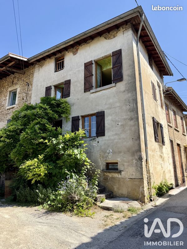 Maison 3 pièces 80 m² · à Saint-Jean-le-Vieux · 80 m² · 155 000 €