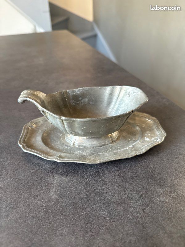 Sauciere En Etain À VENDRE! - FR