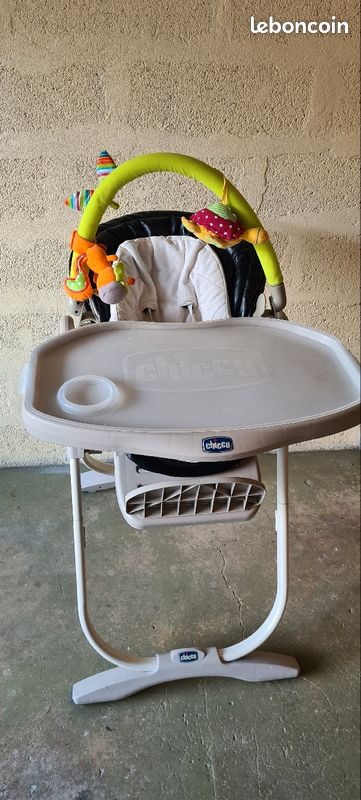 Chaise haute (image 1)