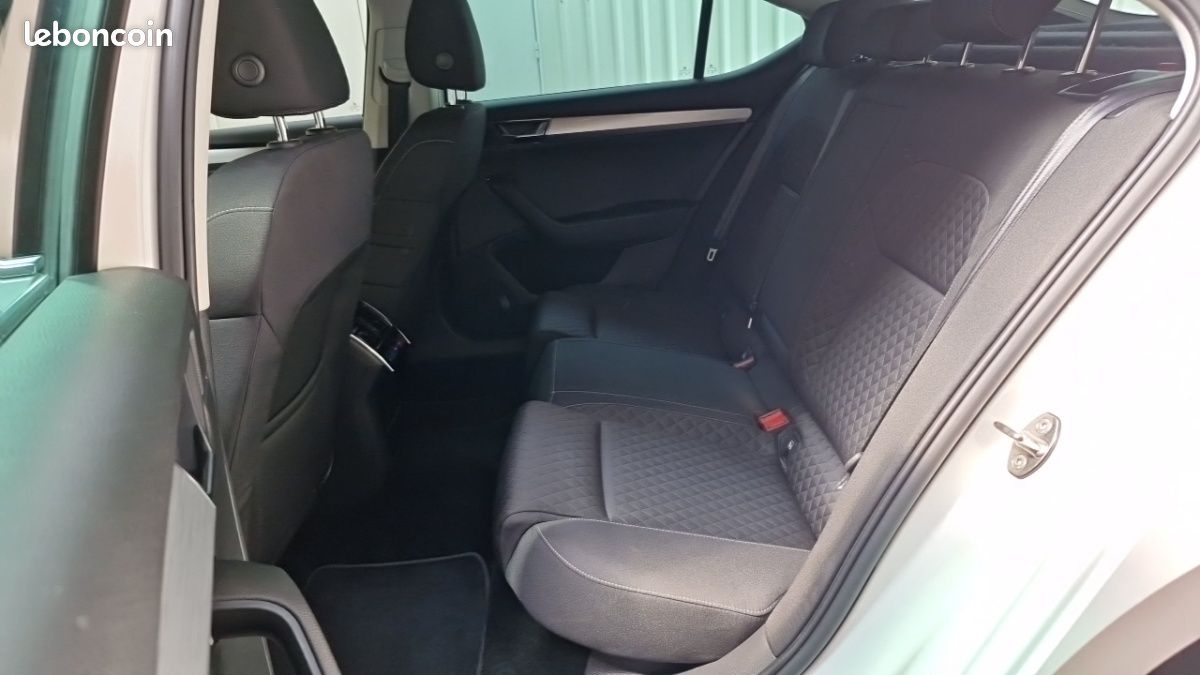 Skoda Superb 1.4 TSI PHEV 218ch DSG6 Business (image 18)