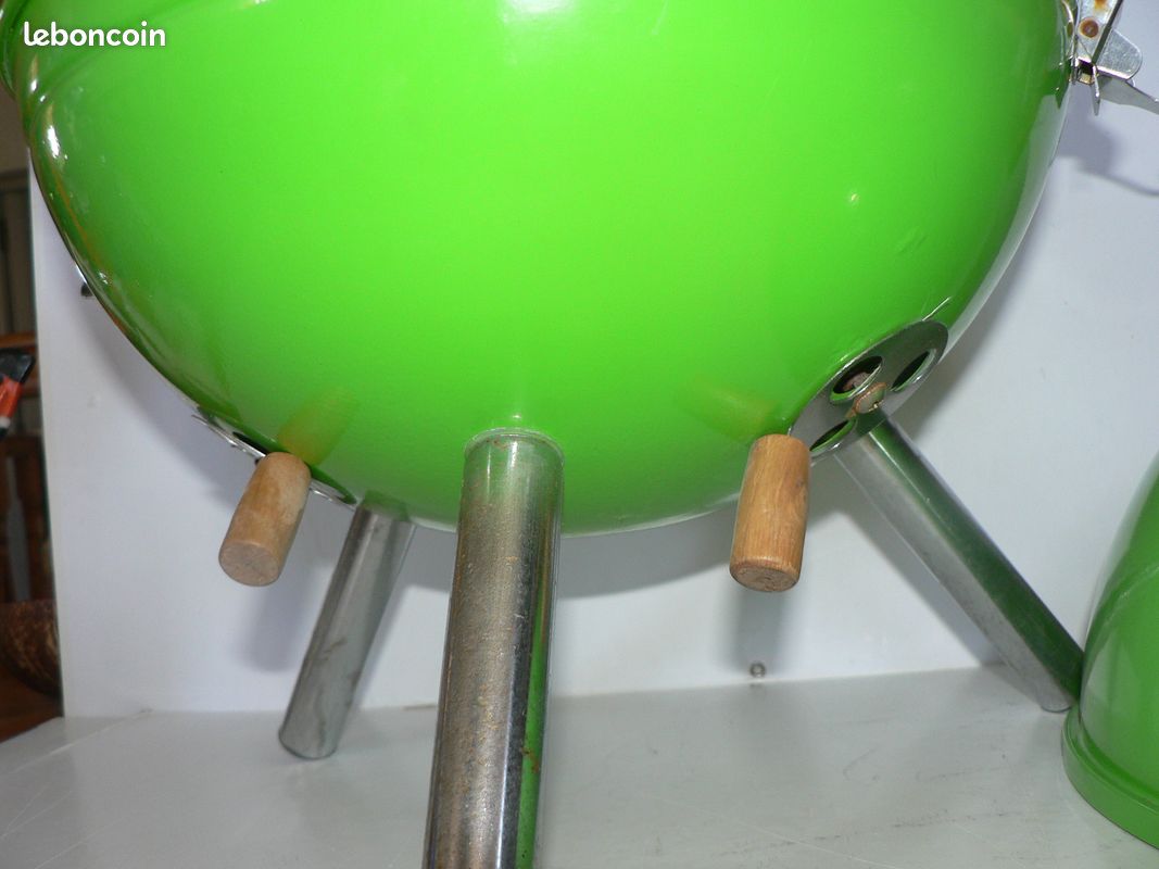 Petit barbecue boule vert pomme – compact, décoratif – très bon état (image 3)