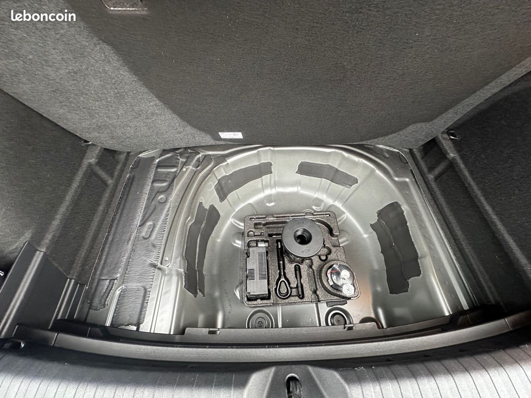 AUDI A1 Sportback 30 TFSI 116 ch S tronic 7 Design (image 23)