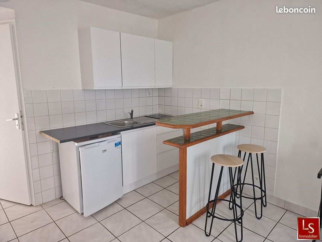 Appartement a louer roanne - 1 pièce(s) - 28 m2 - Surfyn
