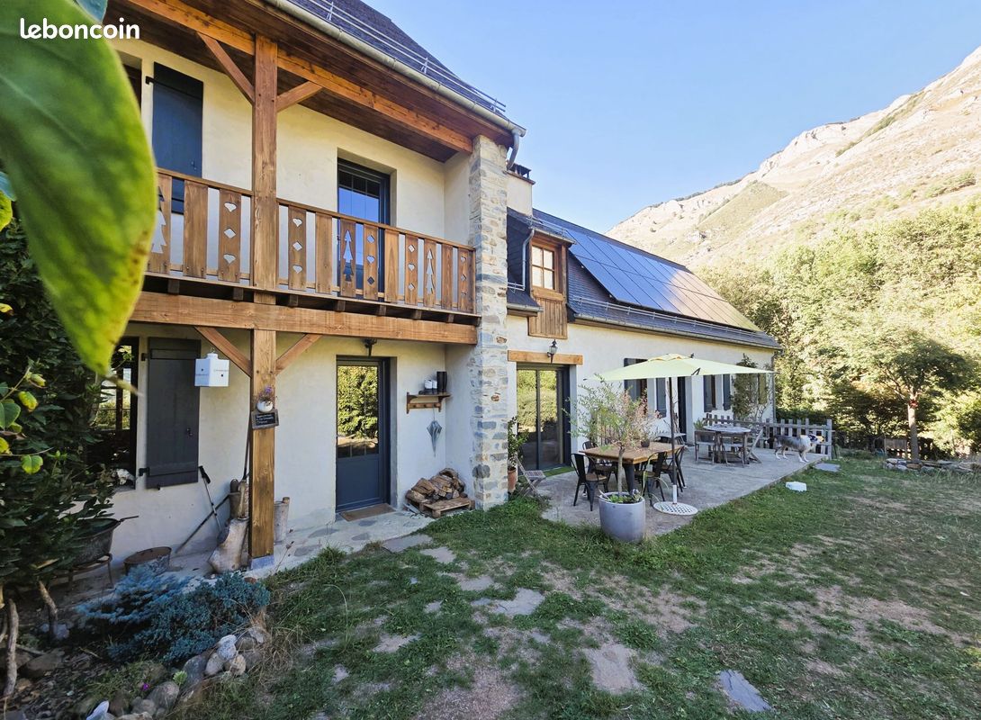 Maison 8 pièces 182 m² · à Campan · 182 m² · 445 500 €