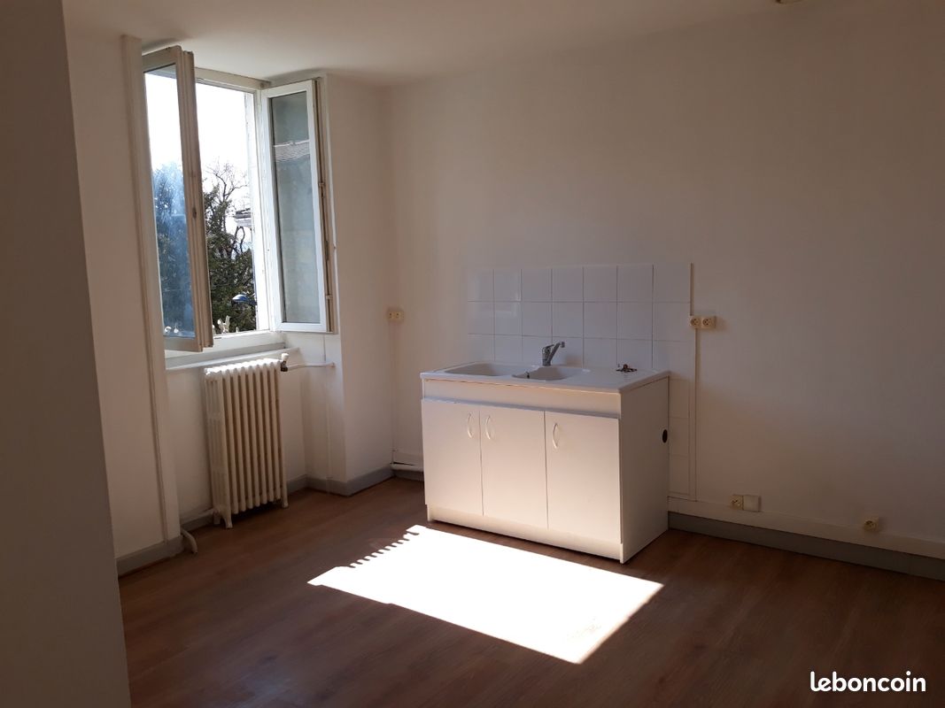 Appartement 2 pièces 35 m² · à Loriol-sur-Drôme · 35 m² · 470 €/mois