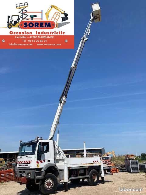 Nacelle 17 mètres sur Camion Pl iveco 4x4 (image 1)