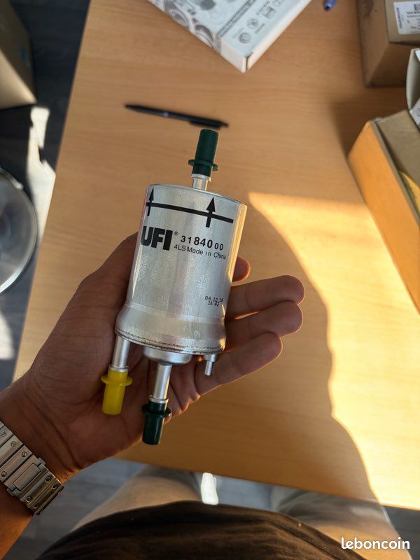 À vendre : Filtre à carburant + régulateur de pression (image 3)