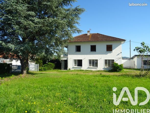 Maison 10 pièces 218 m²