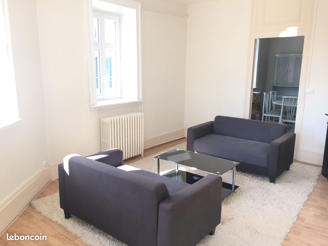 Appartement 4 pièces 107 m² · à Limoges · 107 m² · 750 €