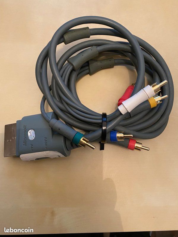Cable vidéo yuv Xbox 360 (image 1)