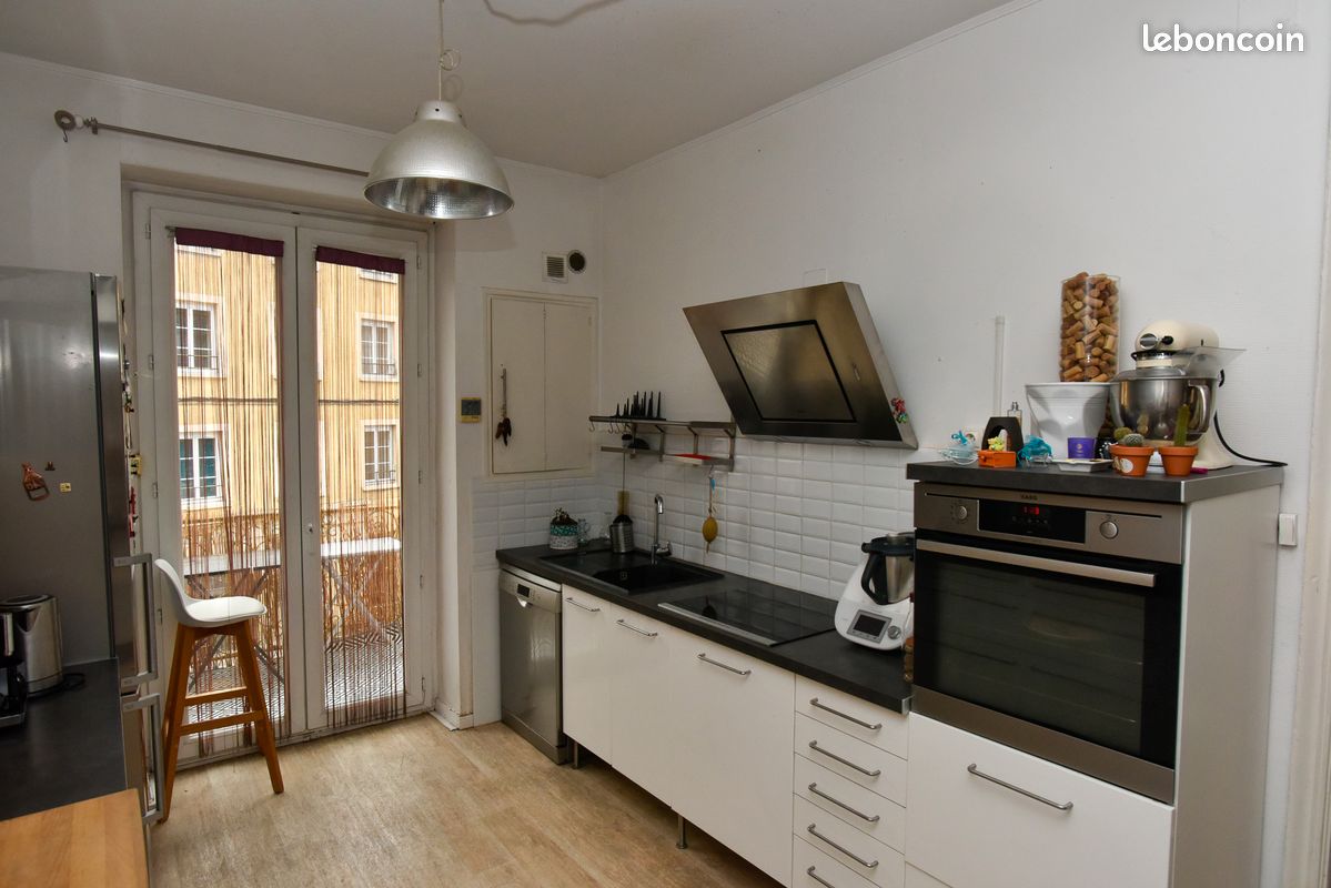Appartement 6 pièces 197 m² · à Rive-de-Gier · 197 m² · 199 000 €
